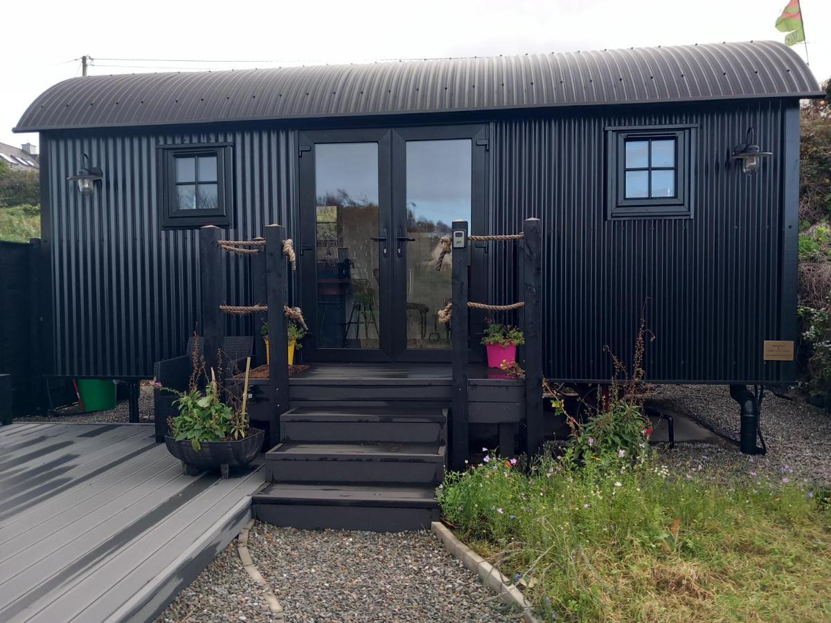 Delightful Shepherds Hut Westport Exterior photo