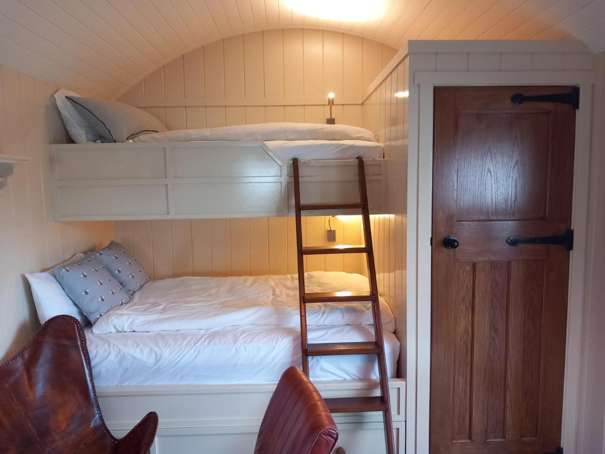 Delightful Shepherds Hut Westport Exterior photo